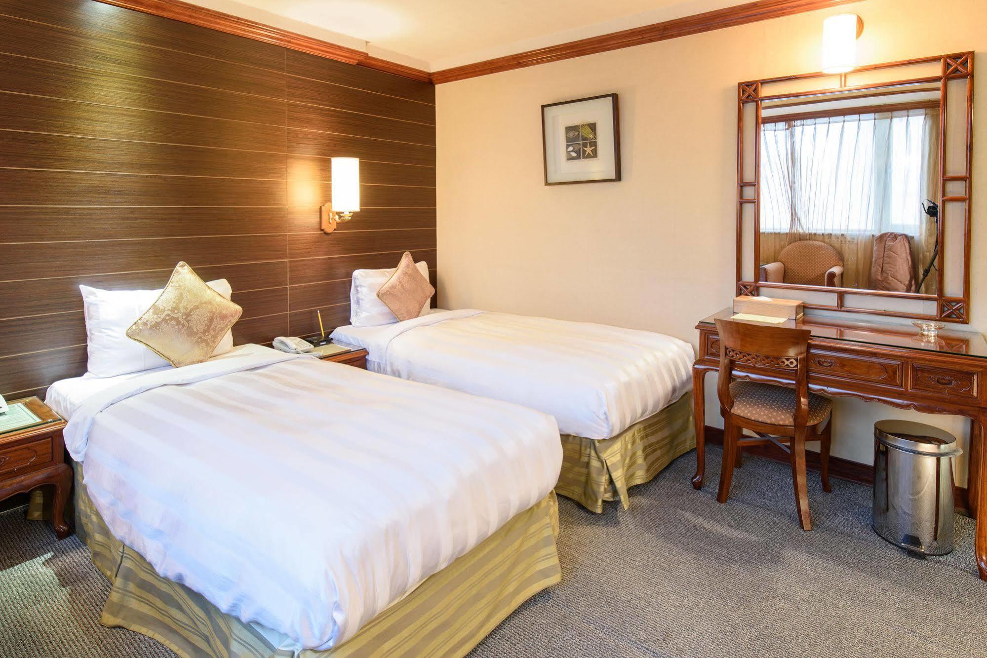 Silken Hotel Taipei Bagian luar foto