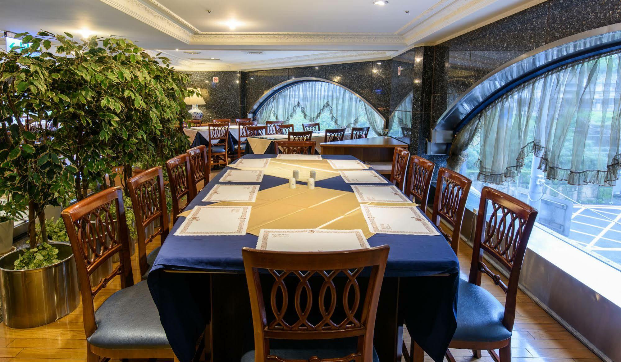Silken Hotel Taipei Bagian luar foto