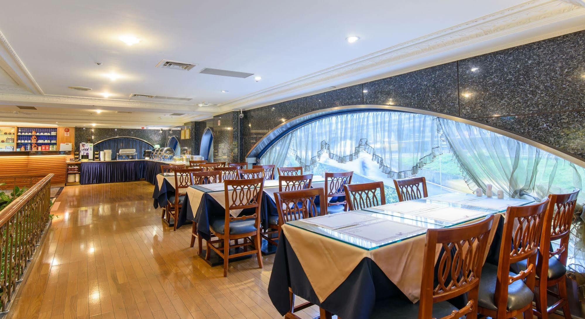 Silken Hotel Taipei Bagian luar foto